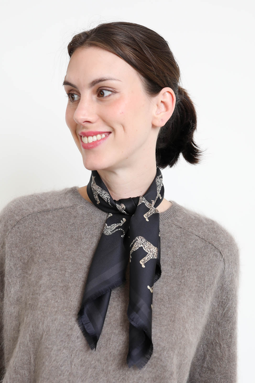 Nili Lotan, Schal Cheetah in Cheetah Print