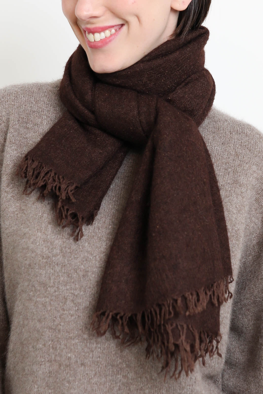 Faliero Sarti, Schal Cristiana in Braun