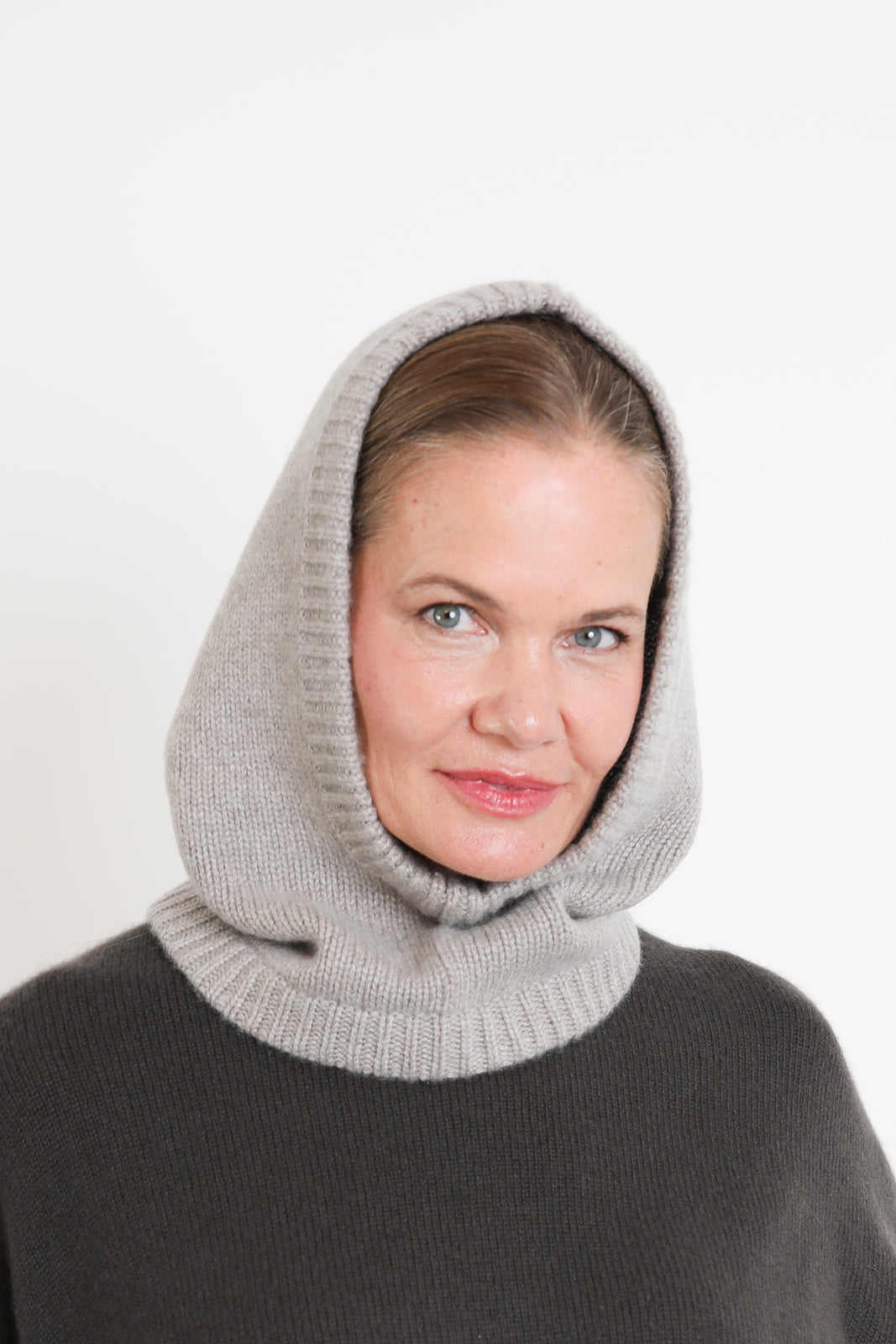 Soft Goat, Mütze Balaclava aus Kaschmir in Greige