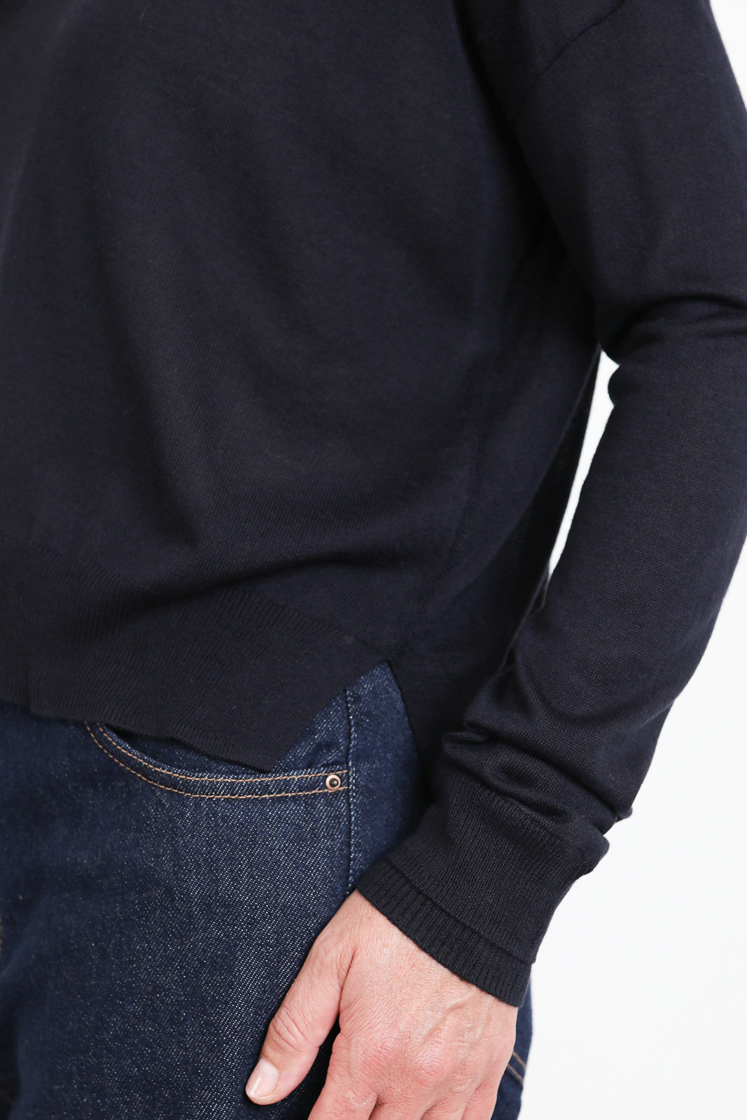 C. T. Plage, Pullover Round in Navy