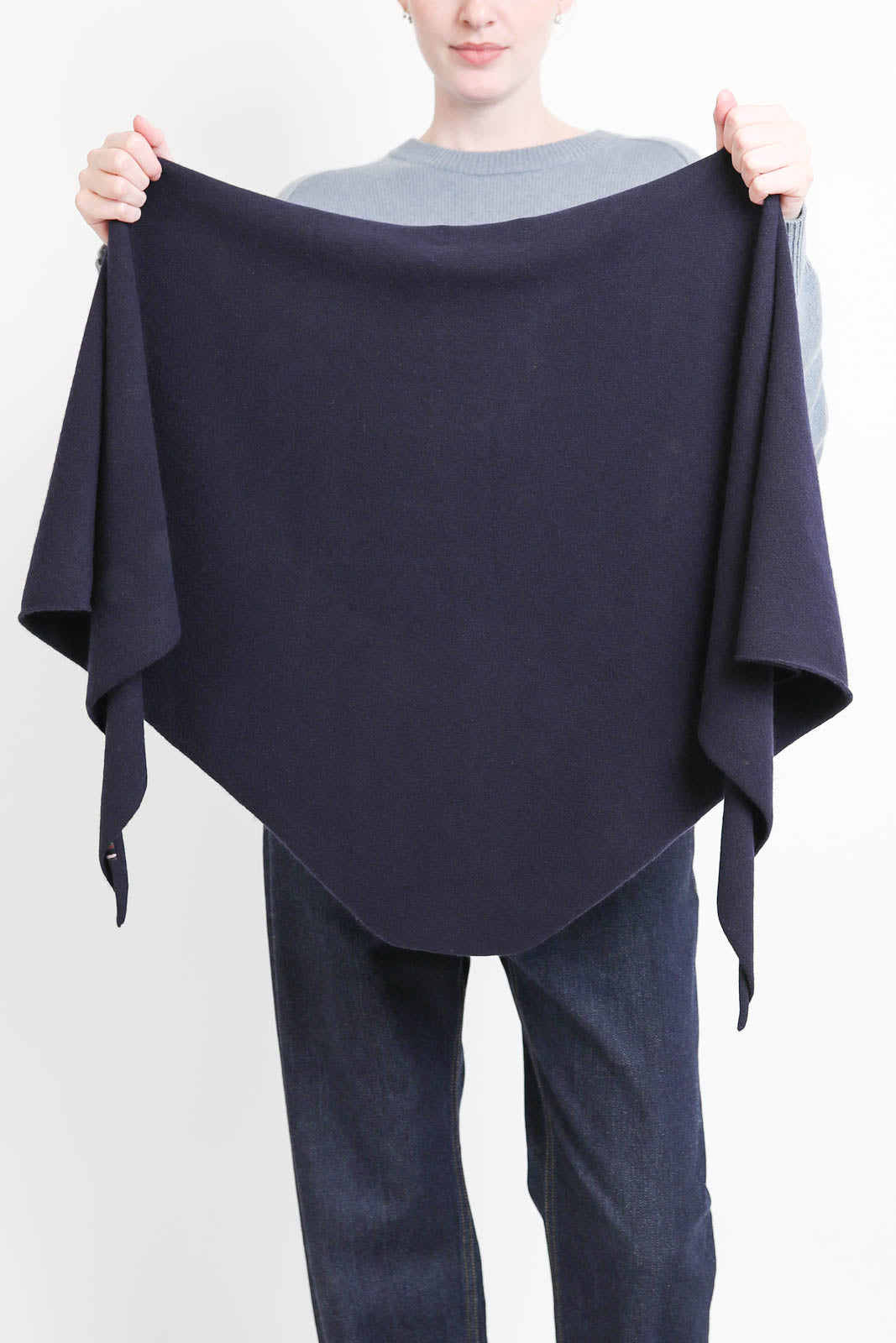Extreme Cashmere, Schal Witch in Navy