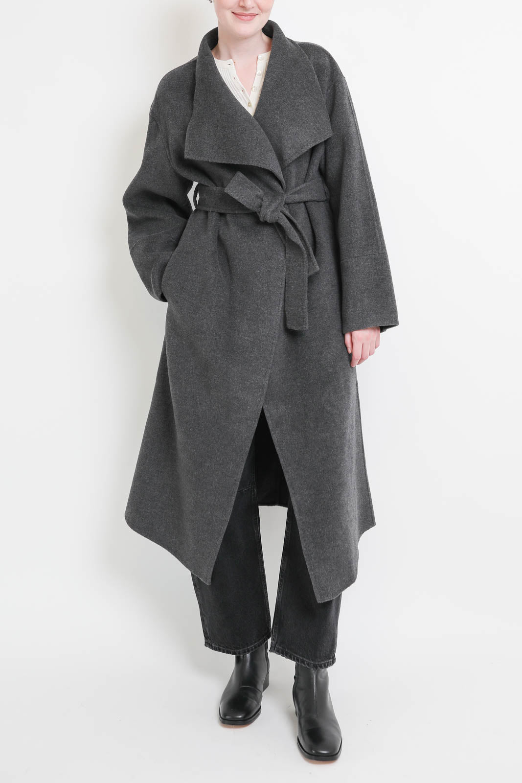 Soft Goat, Mantel aus Wolle in Grau