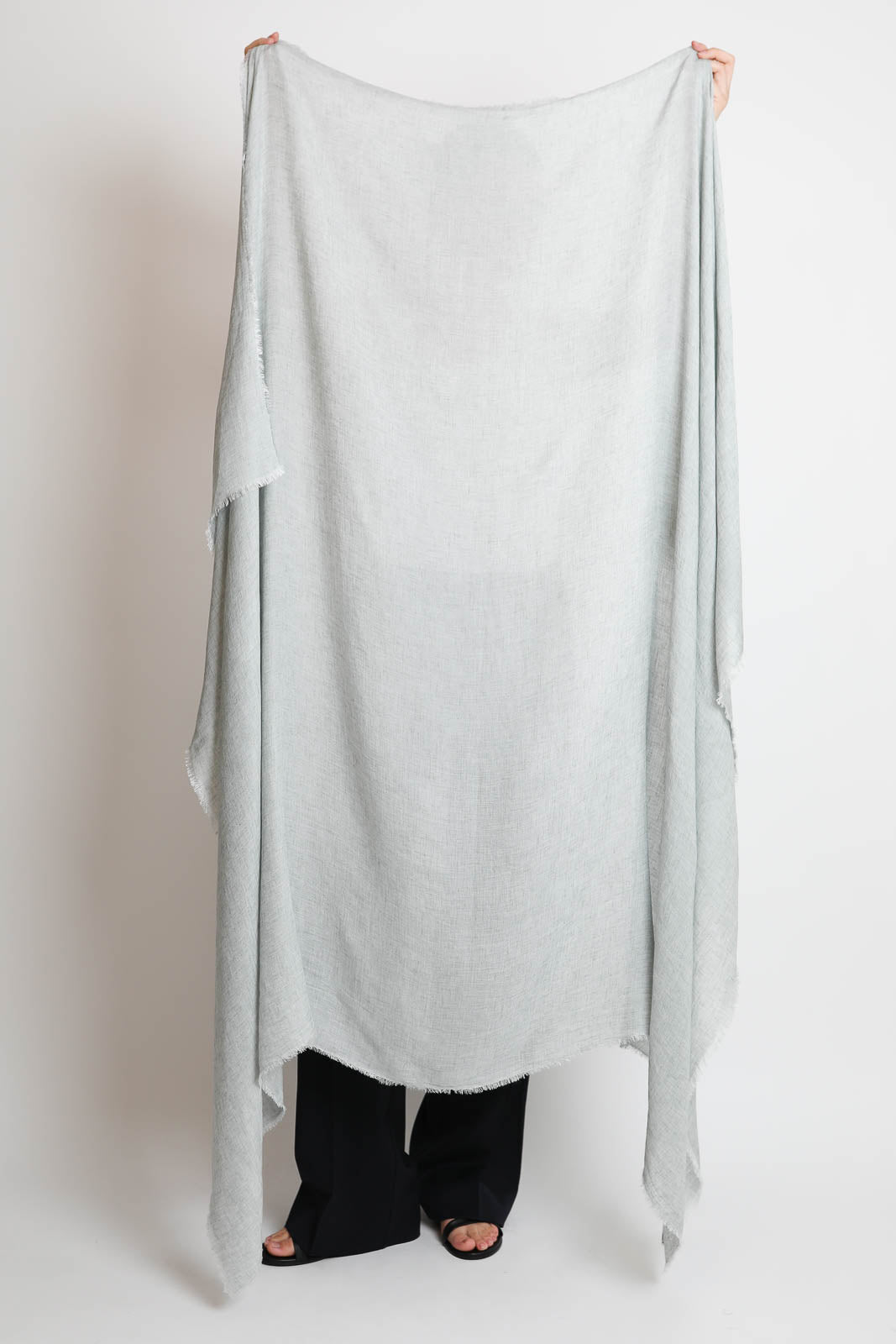 Faliero Sarti, Schal Penelope in Grau