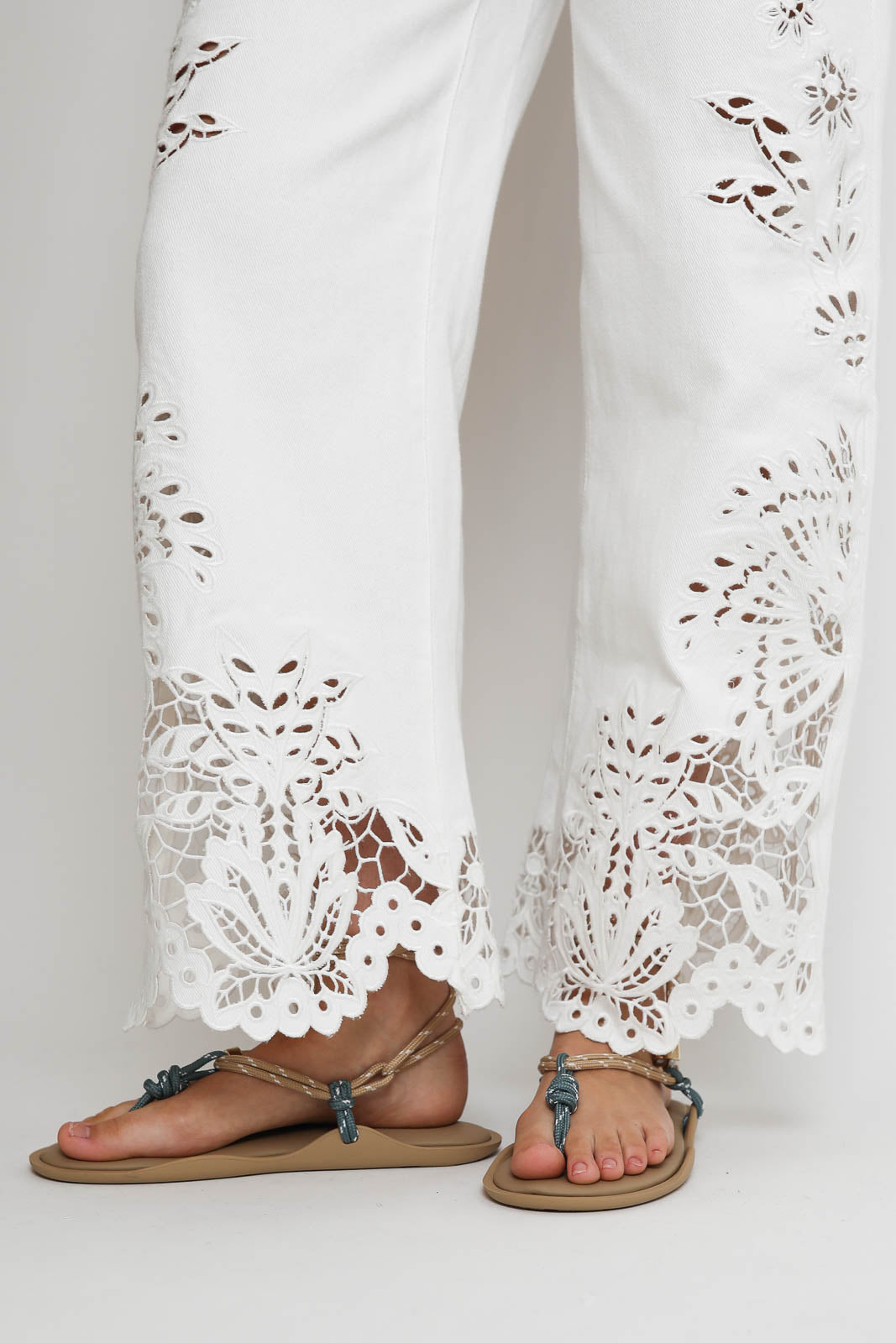 Farm Rio, Hose Boho Beauty Richielieu in Off White