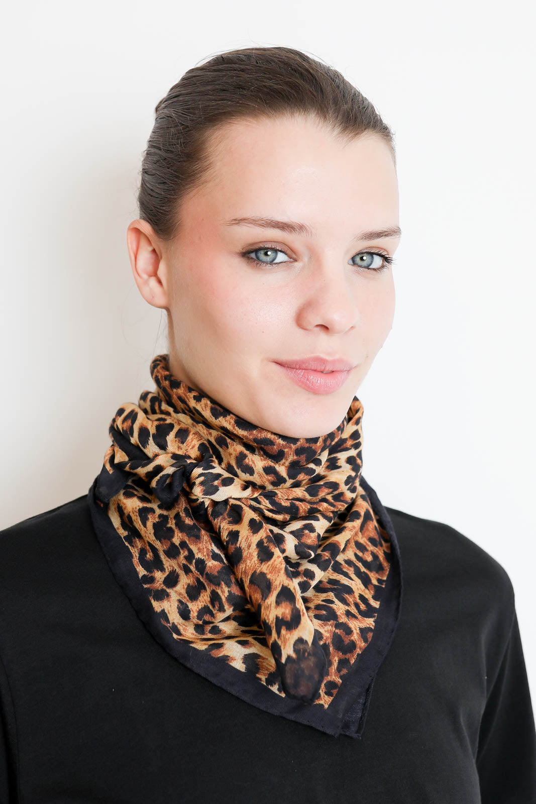 Destin, Schal Cot Carre in Leo Black