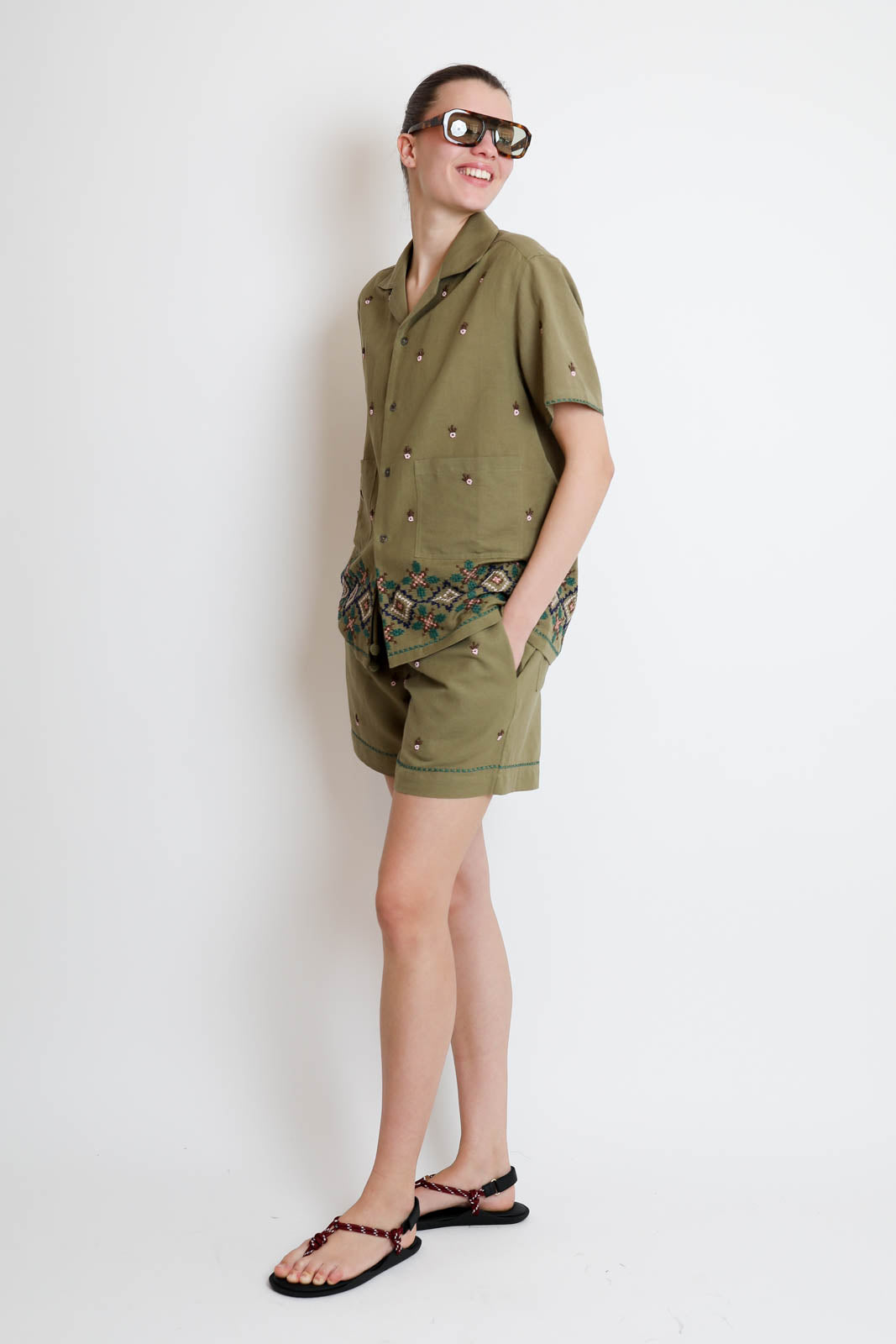Baziszt, Shorts Pistachio in Green Khaki