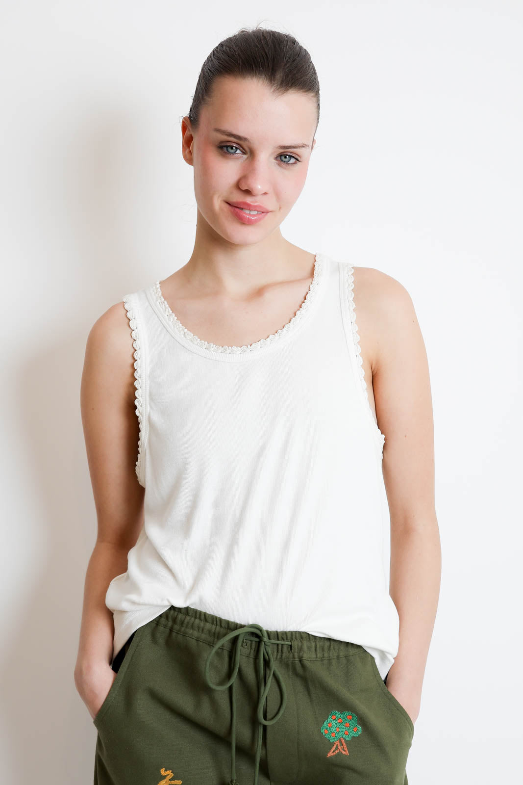 Baziszt, Tank Top Croquet in Weiss