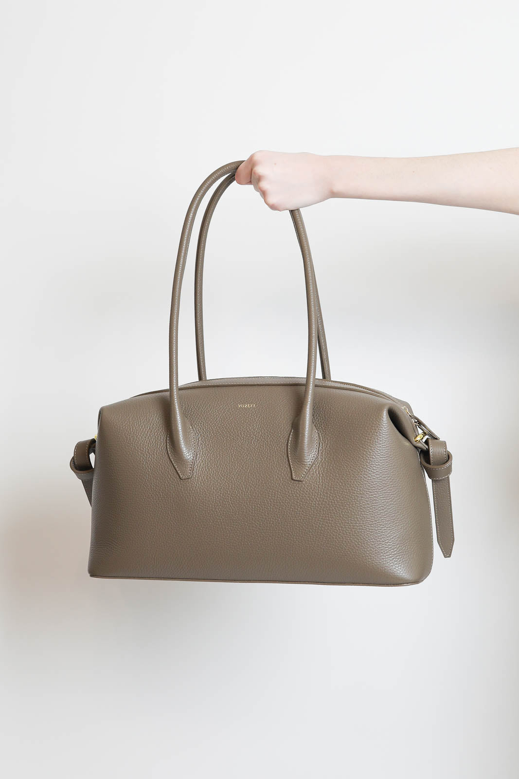 Yuzefi, Tasche Brioche Duffle in Taupe