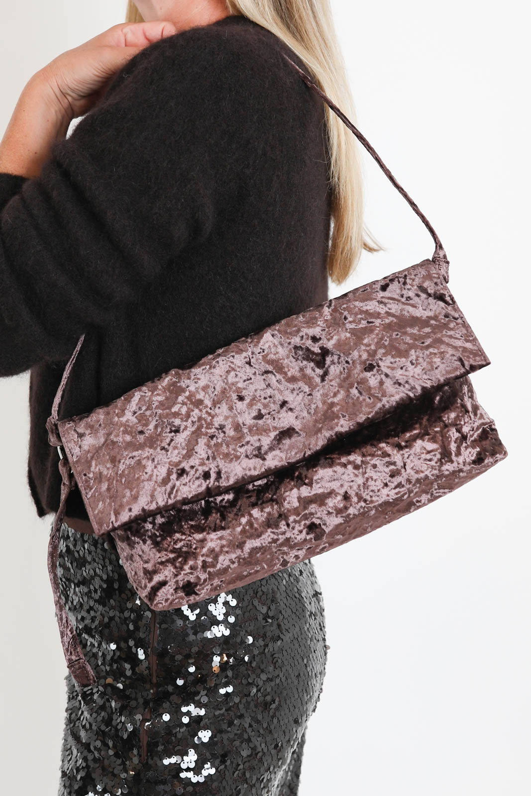 Zilla, Tasche Velvet Baguette in Moka