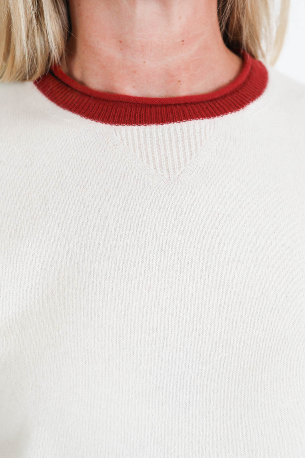 Guest in Residence, Pullover Baseball in Cream/Carmine