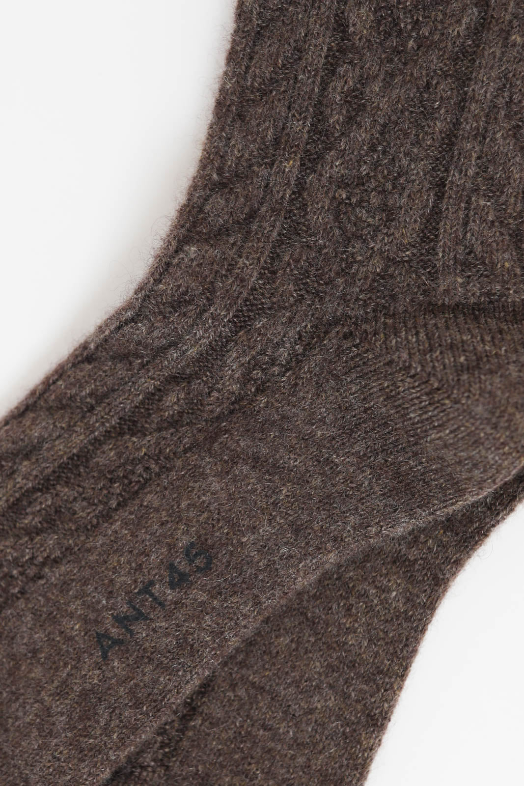 ANT45, Socken Atlas in Brown 2