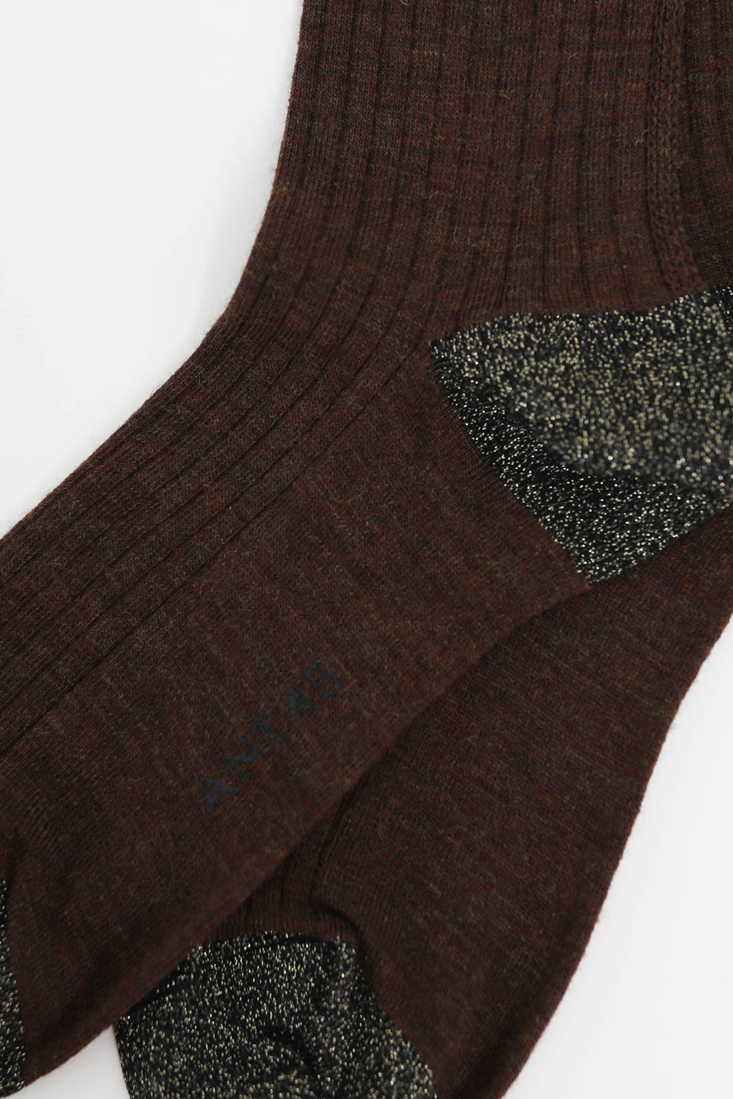 ANT45, Socken Berlino Long in Dark Brown 2