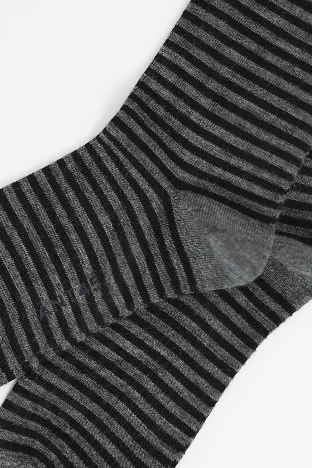 ANT45, Socken Bletilla in Dark Grey