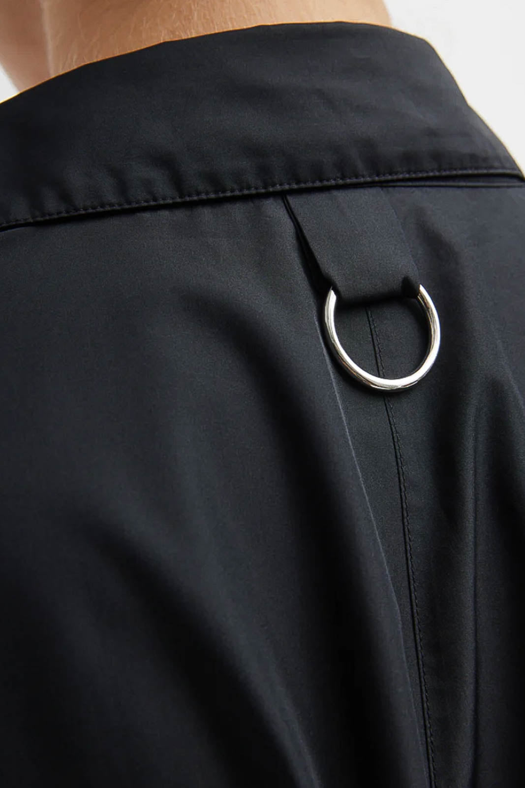 Bluse Sporty Nylon in Schwarz