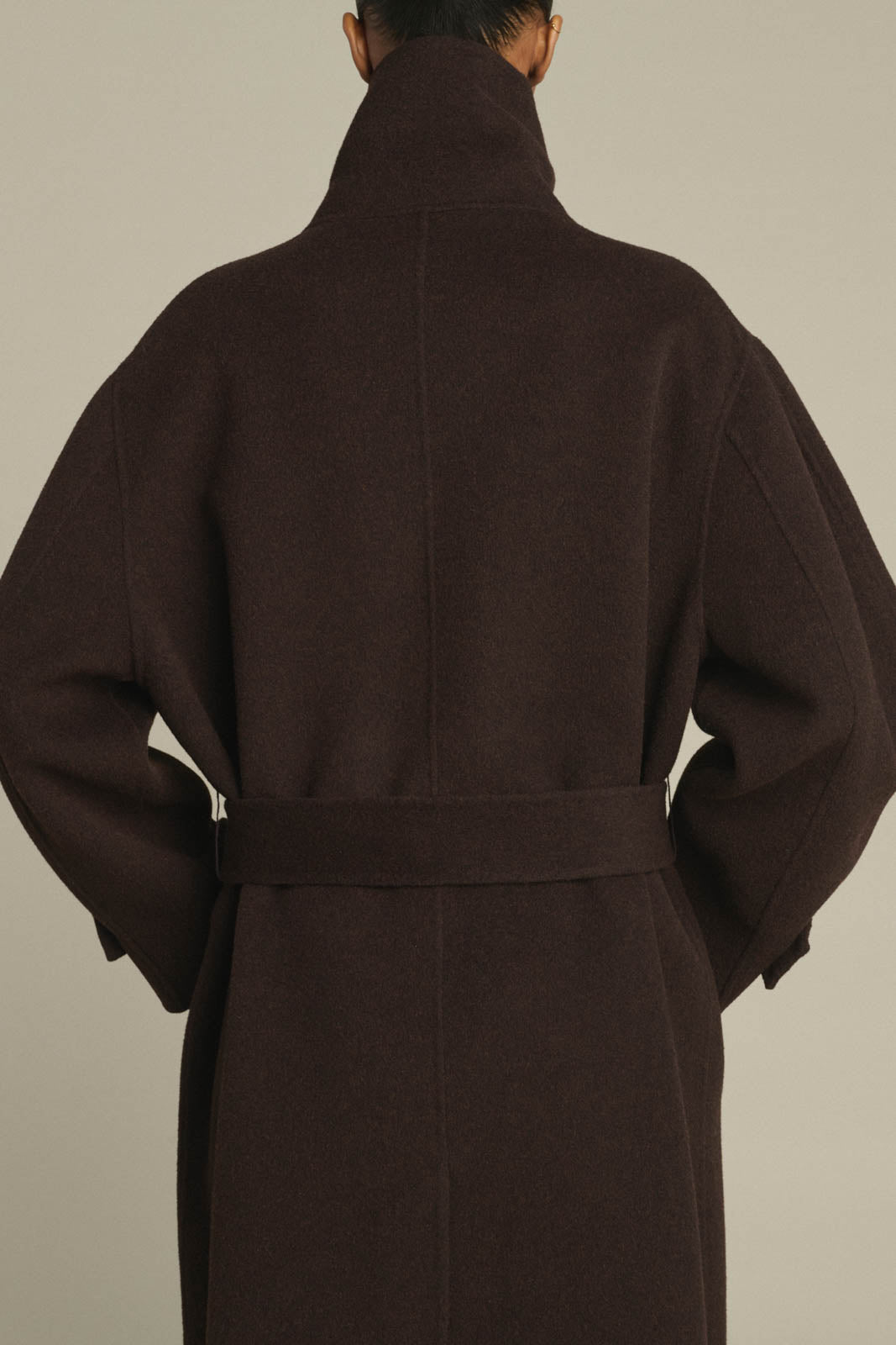 Soeur, Mantel James in Marron Fonce