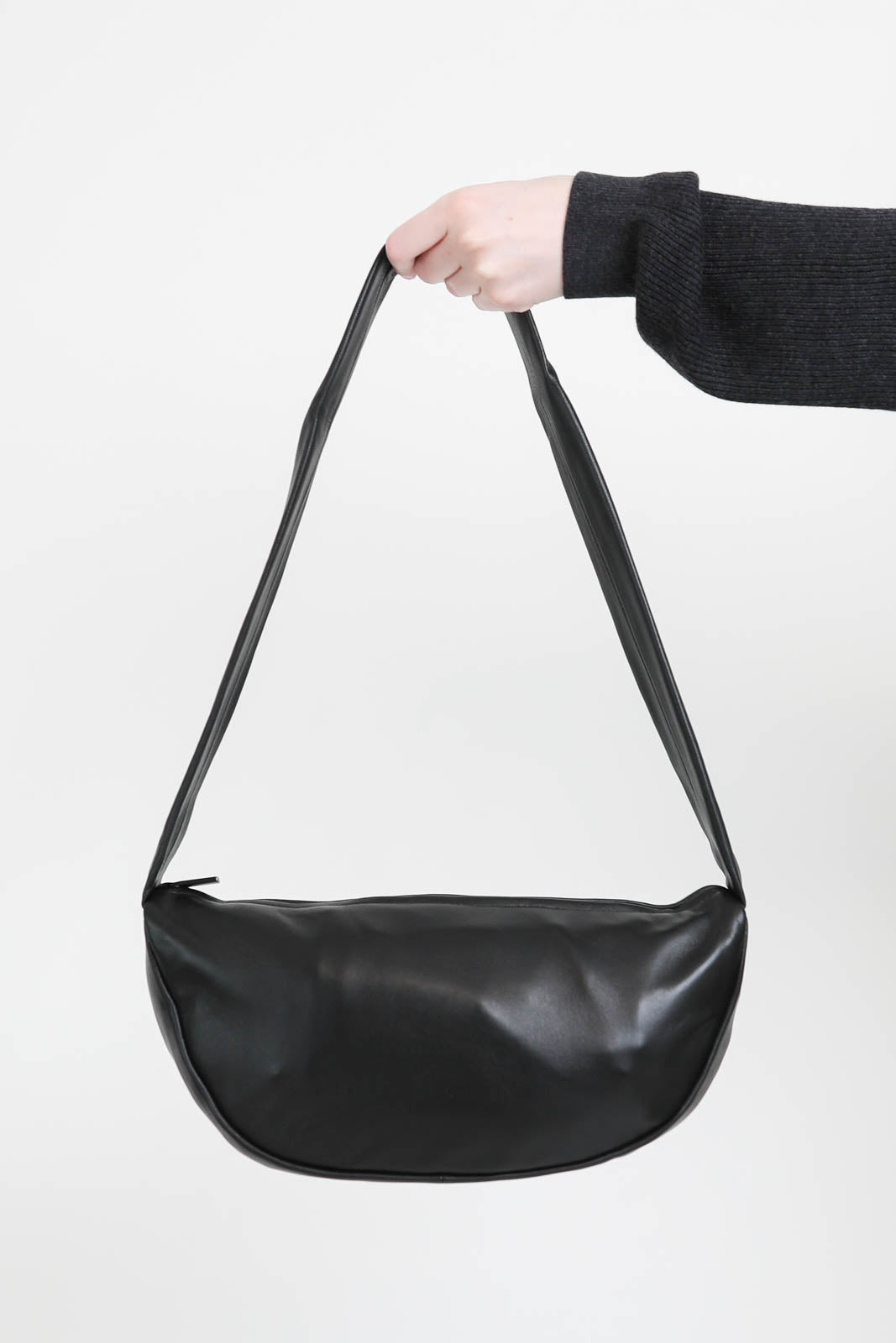 St. Agni Tasche Crescent in Schwarz