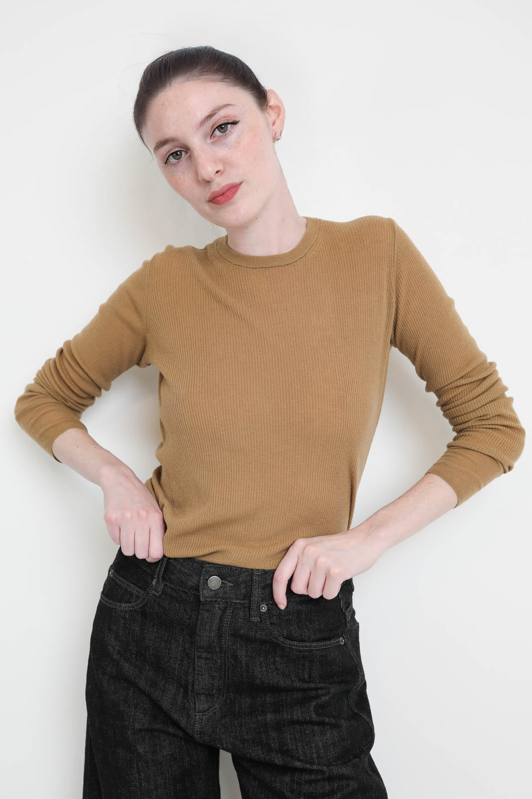 Langarm-Shirt aus Wolle in Camel