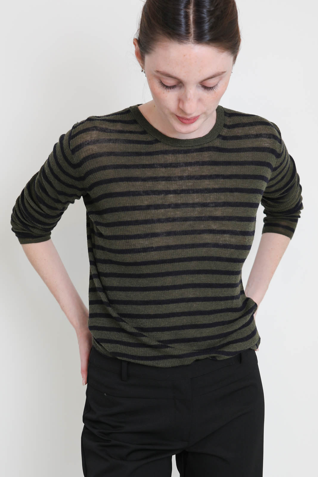 Langarm-Shirt aus Wolle in Khaki x Navy