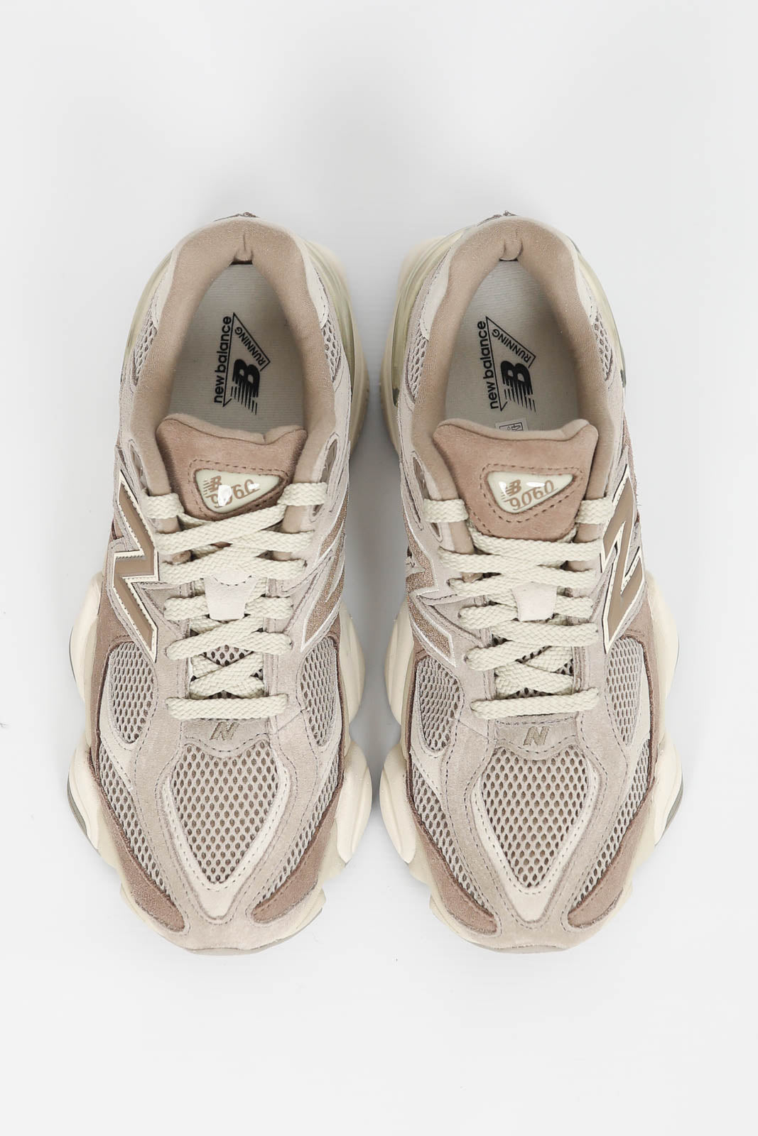 Sneakers 9060 ERC in Mushroom
