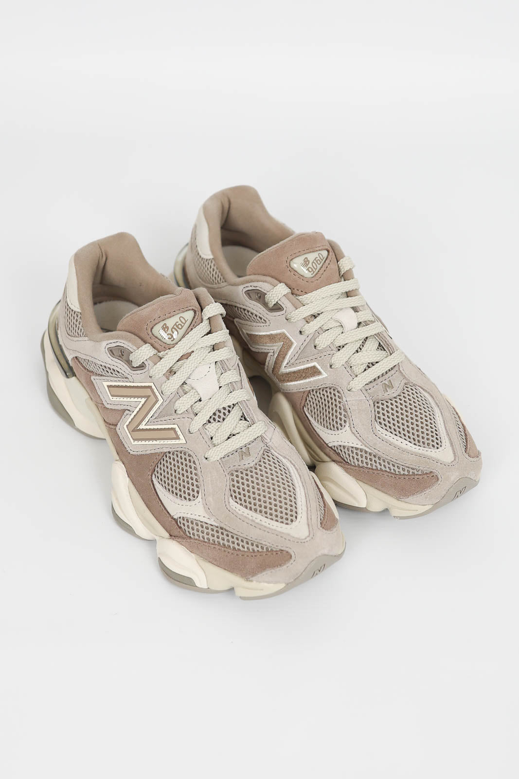 Sneakers 9060 ERC in Mushroom