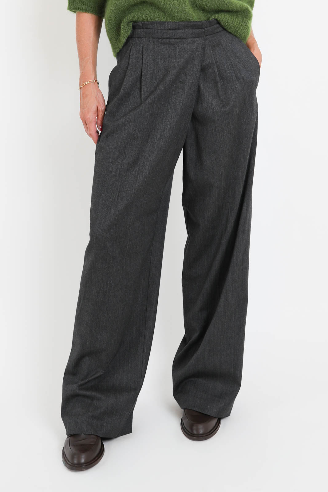 Pomandère, Hose aus Wolle in Anthracite