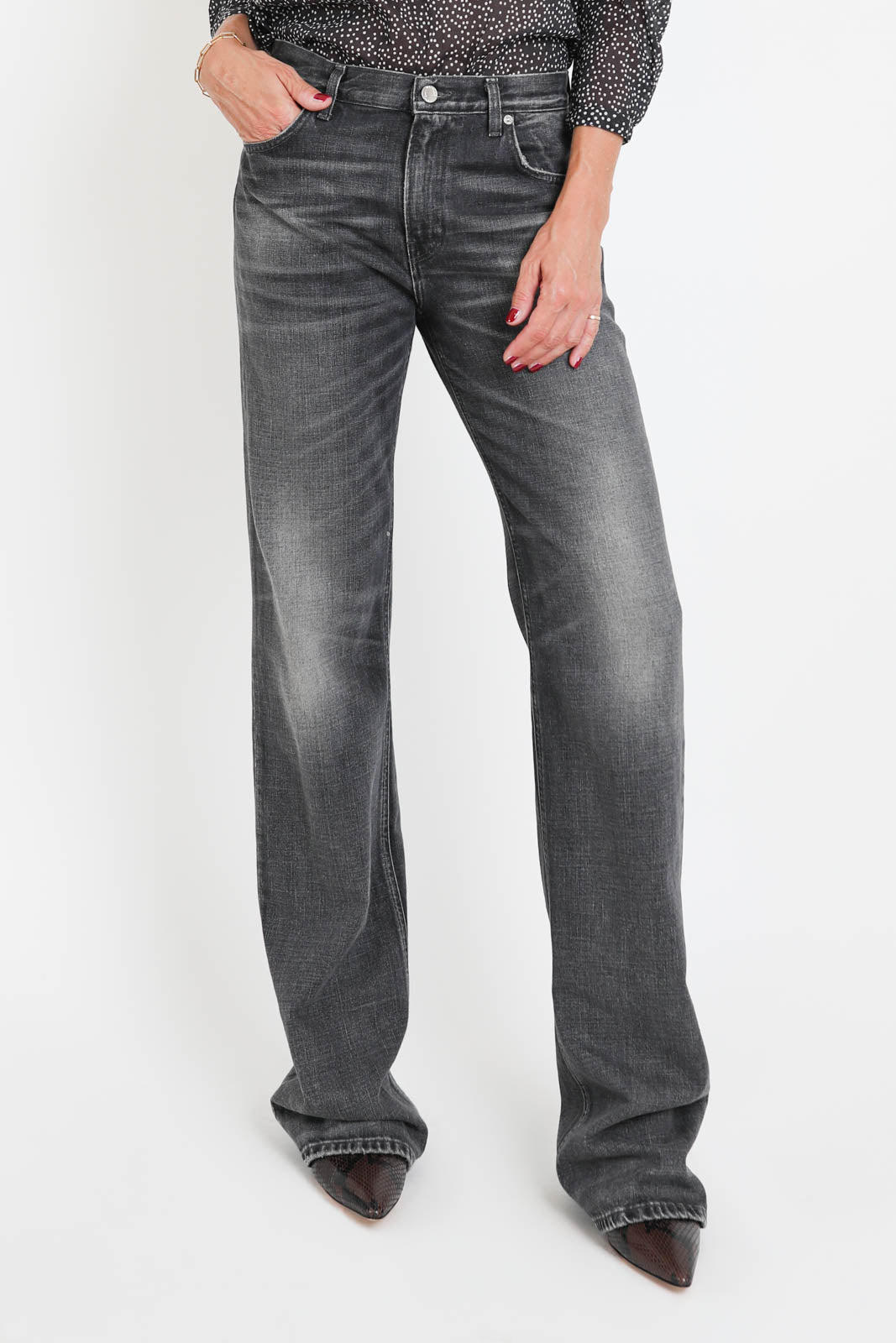 Haikure, Jeans Star in Hedwig Black