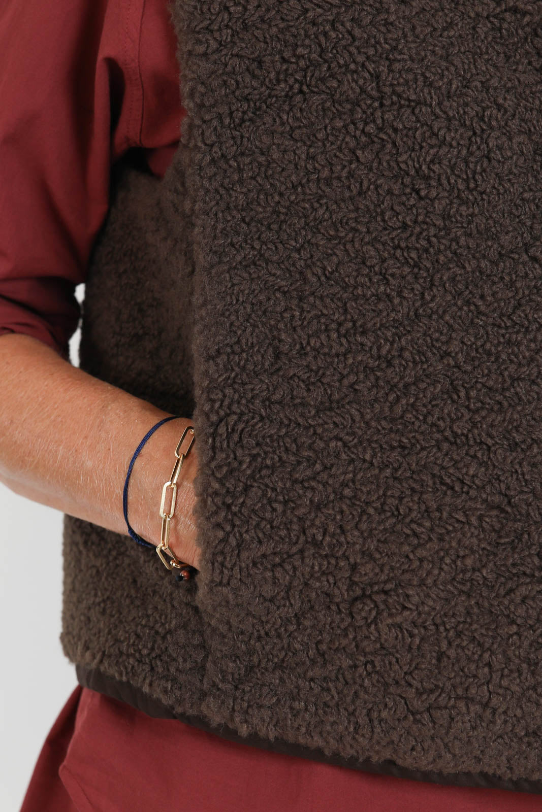 Xirena, Gilet Kensi in Chocolate Brown
