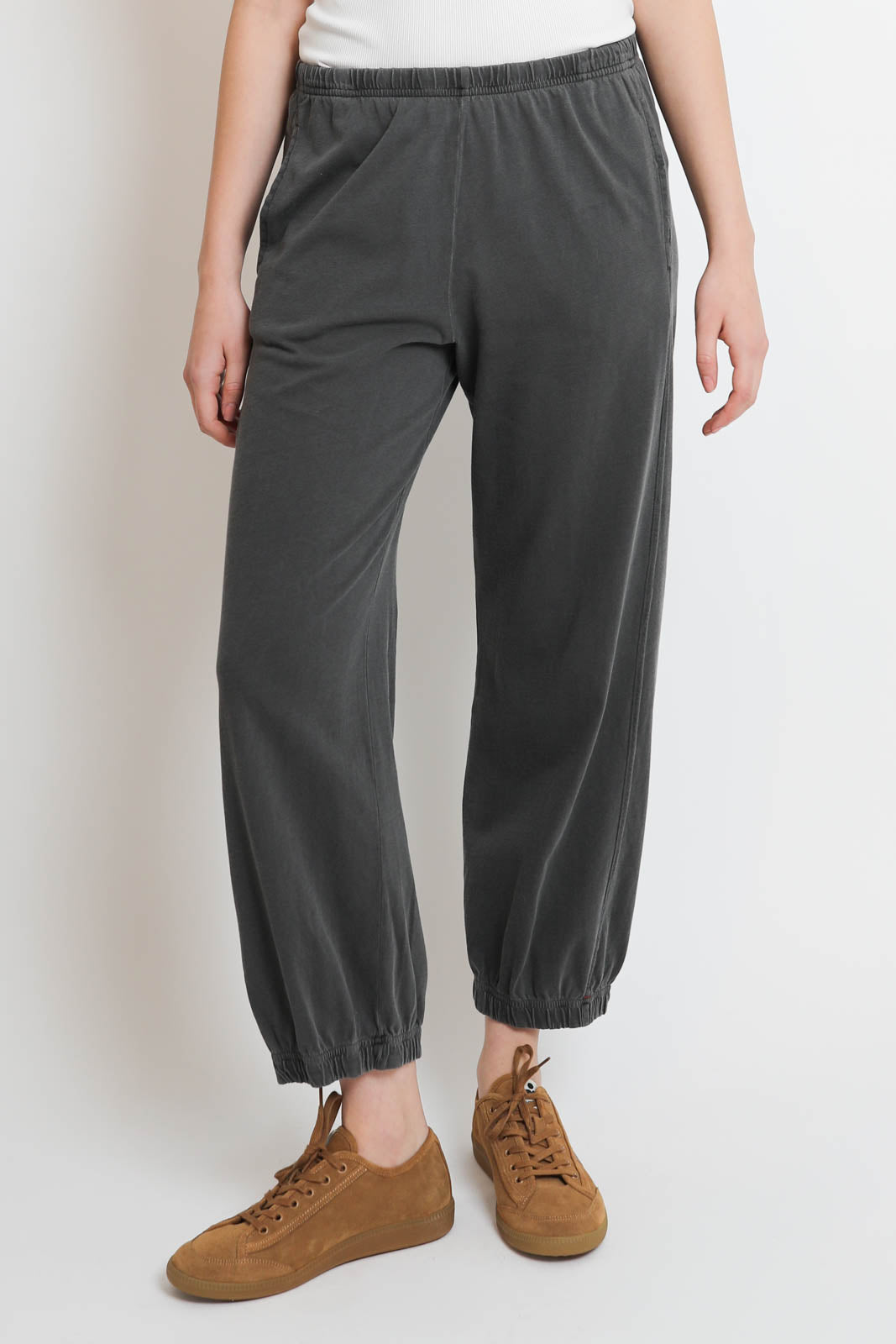 Xirena, Hose Crispin in Vintage Black