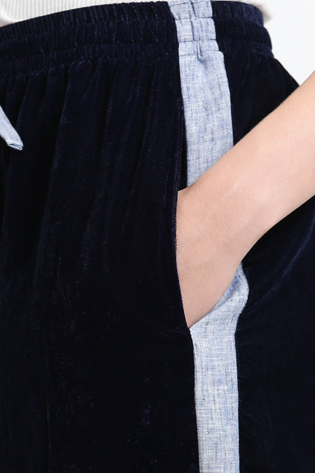 Fish Club, Hose Disco in Leah