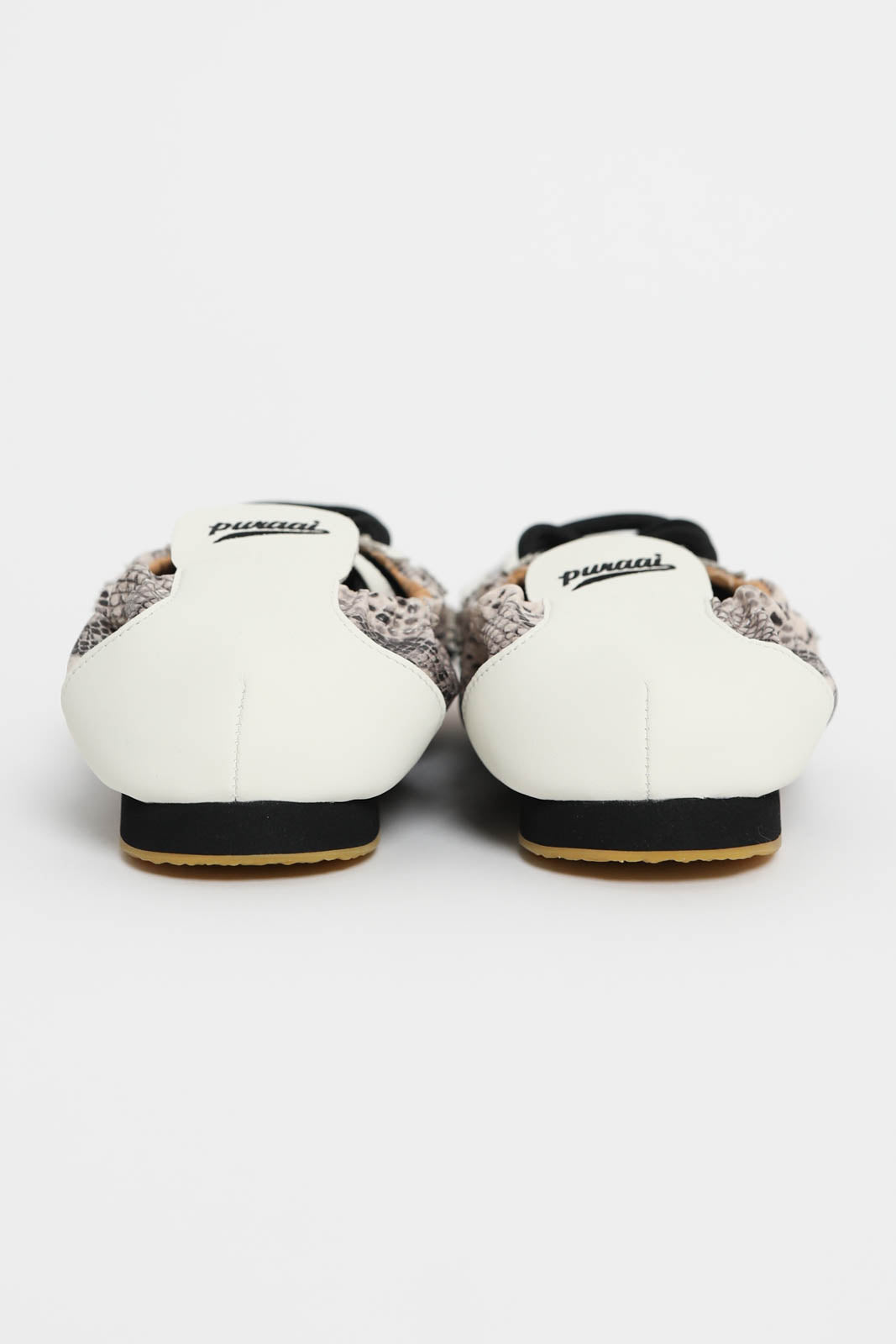 Puraai, Sneakers Lion Dancing in Snake