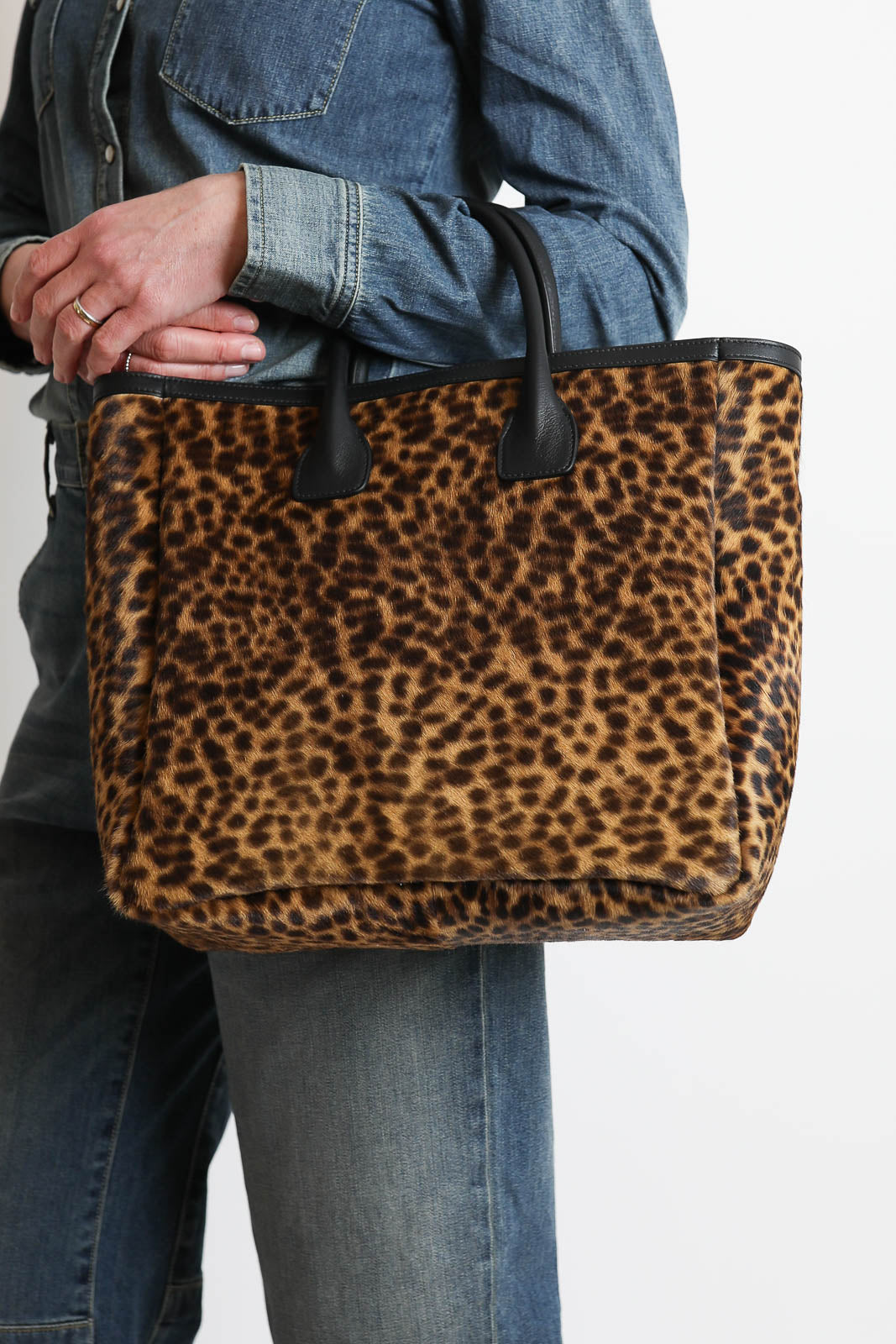Nili Lotan, Tasche Freddie in Leopard