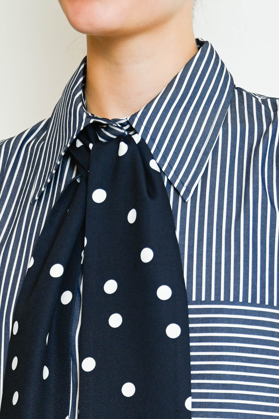 Atelier 1985, Krawatte in Tupfen Blau