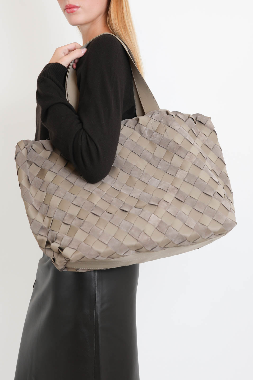Naghedi, Tasche Como Medium Tote in Bluff