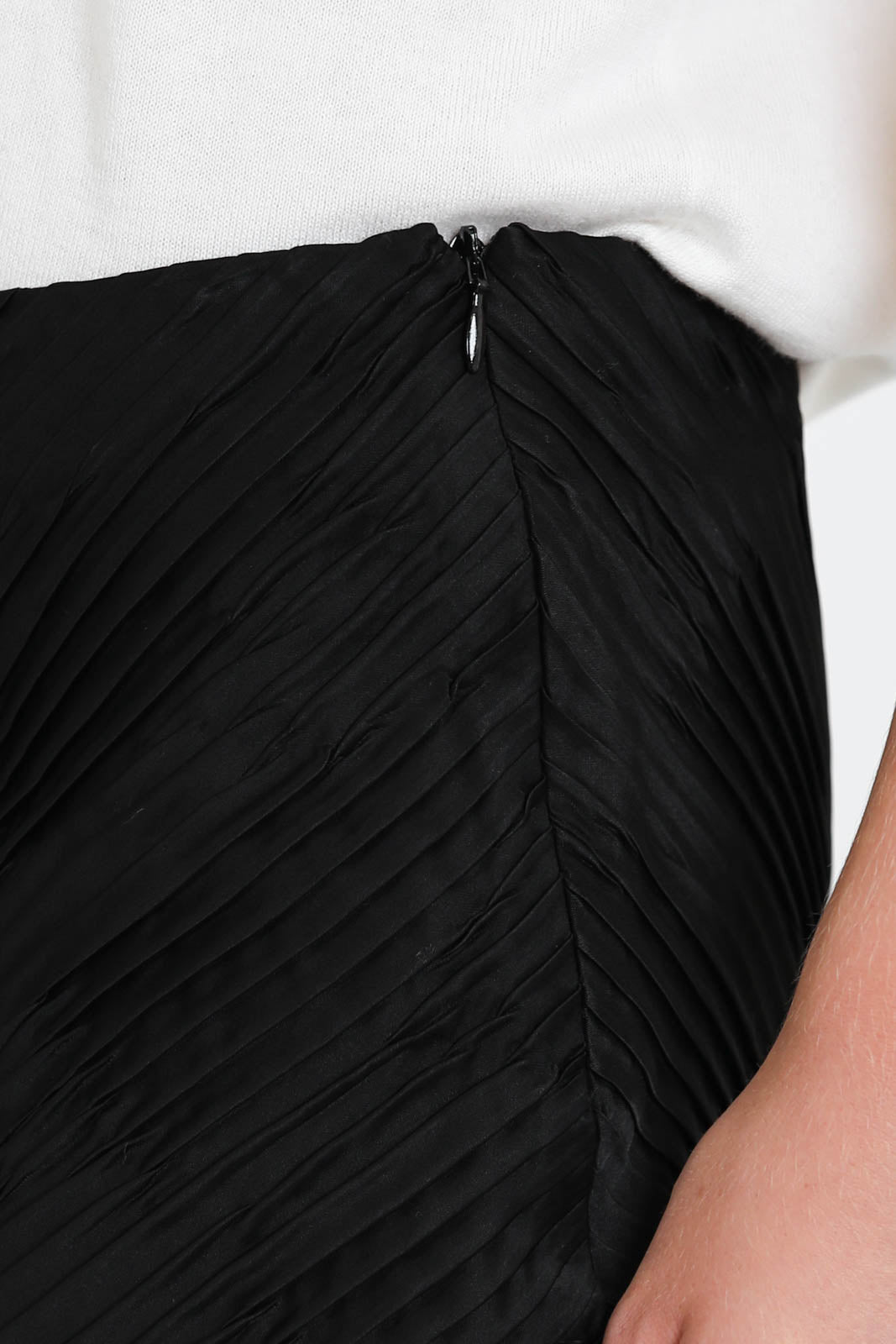 Rohe, Hose Plisse Satin in Schwarz