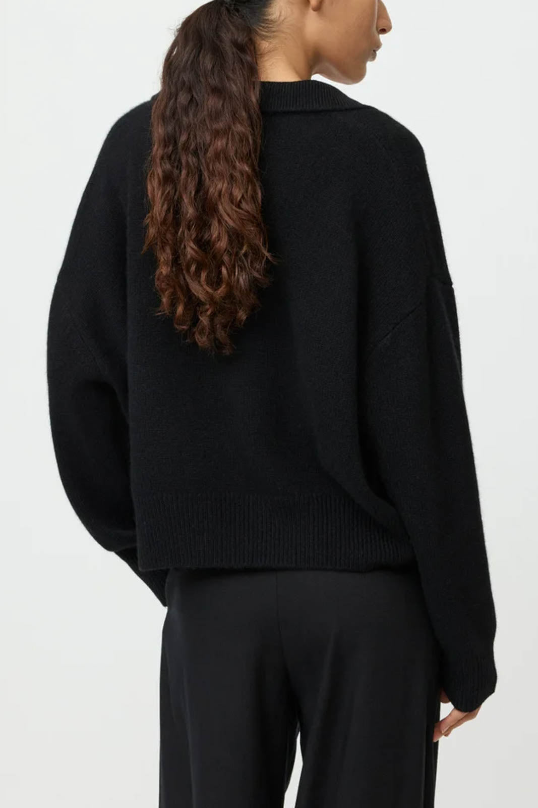 Soft Goat, Pullover Relaxed in Schwarz