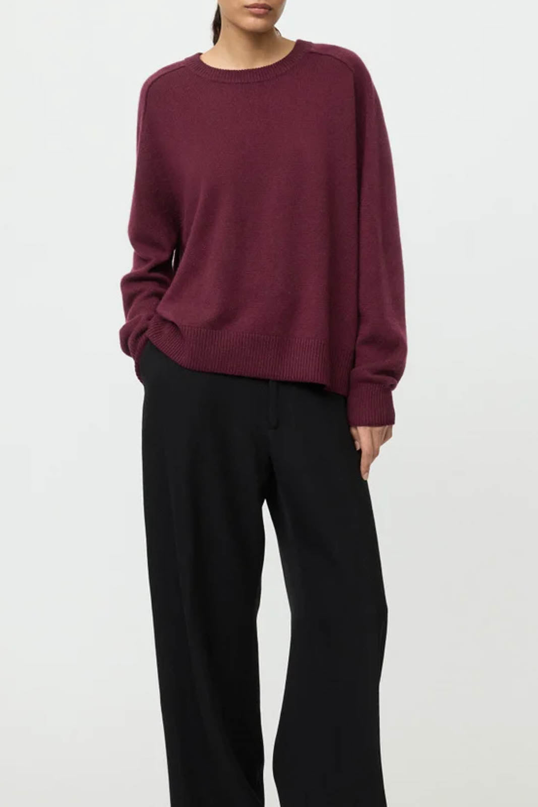 Soft Goat, Pullover Boyfriend Crewneck in Bordeaux