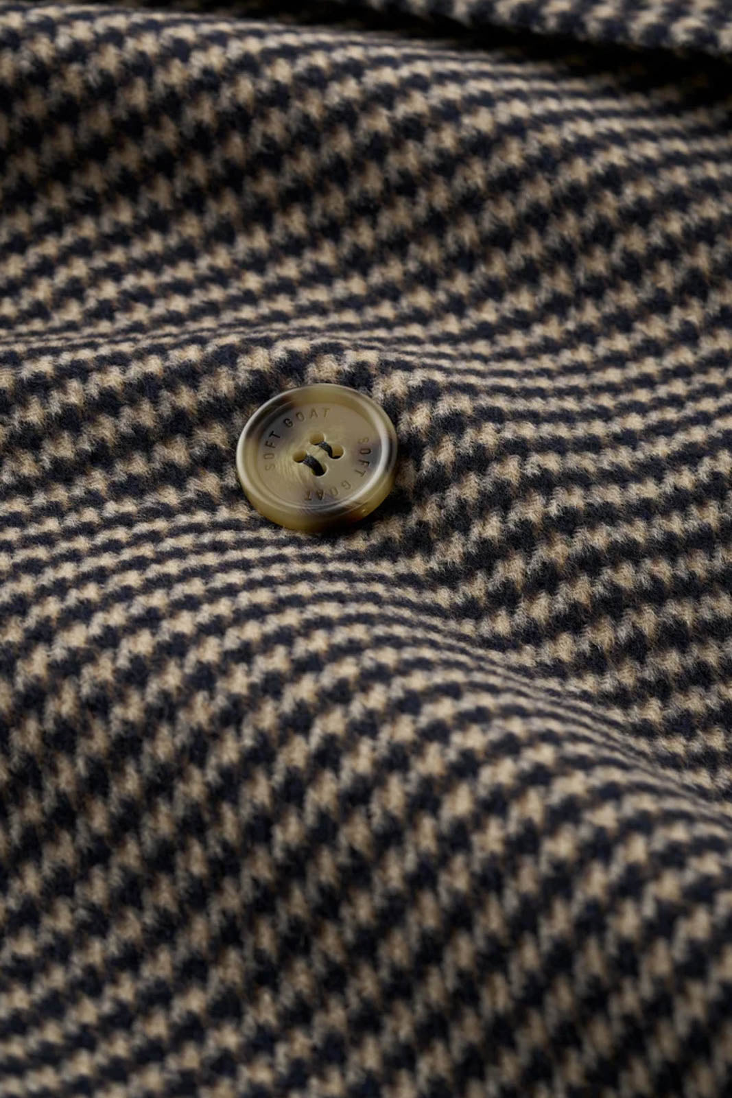 Soft Goat, Mantel Houndstooth in Black/Beige