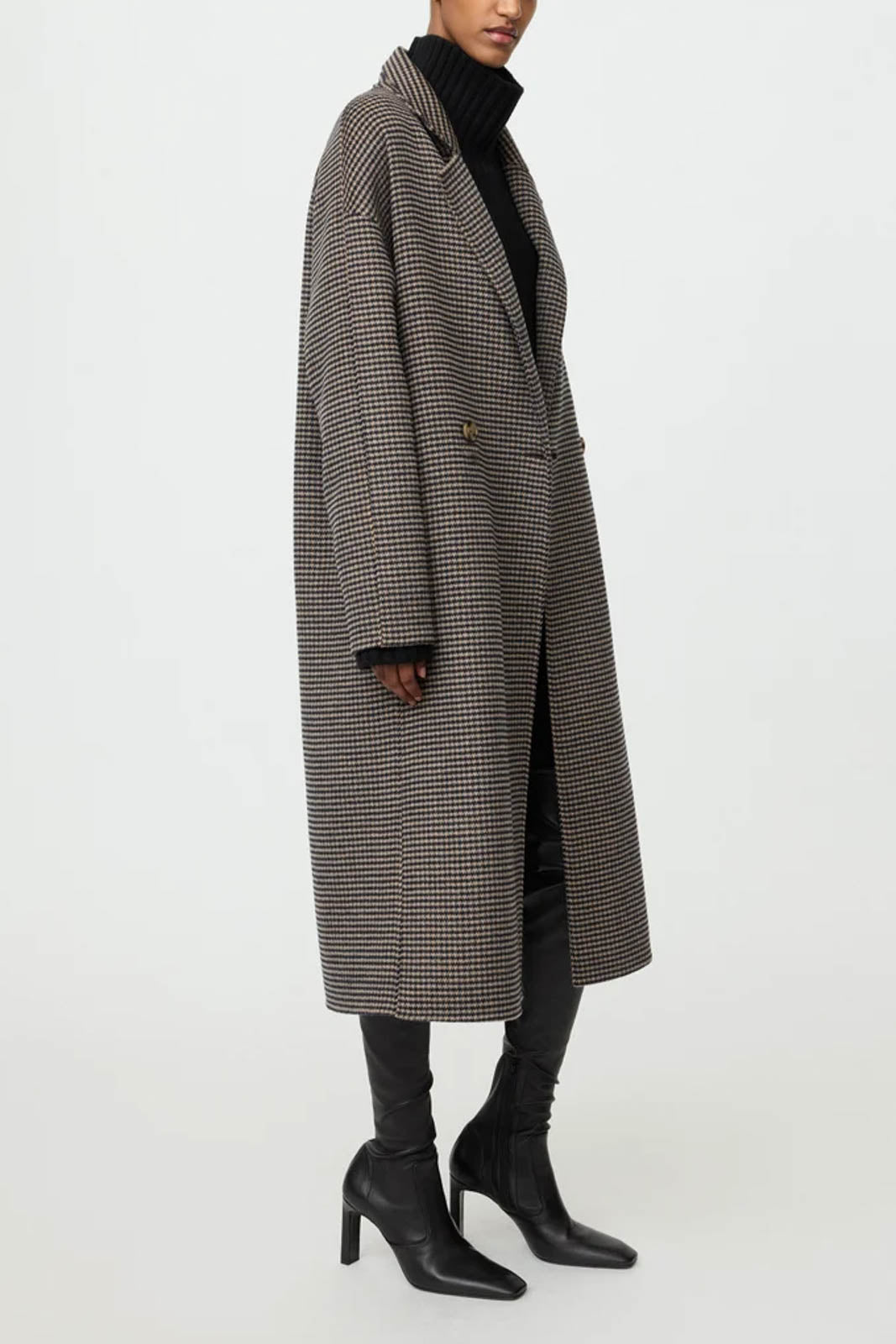 Soft Goat, Mantel Houndstooth in Black/Beige