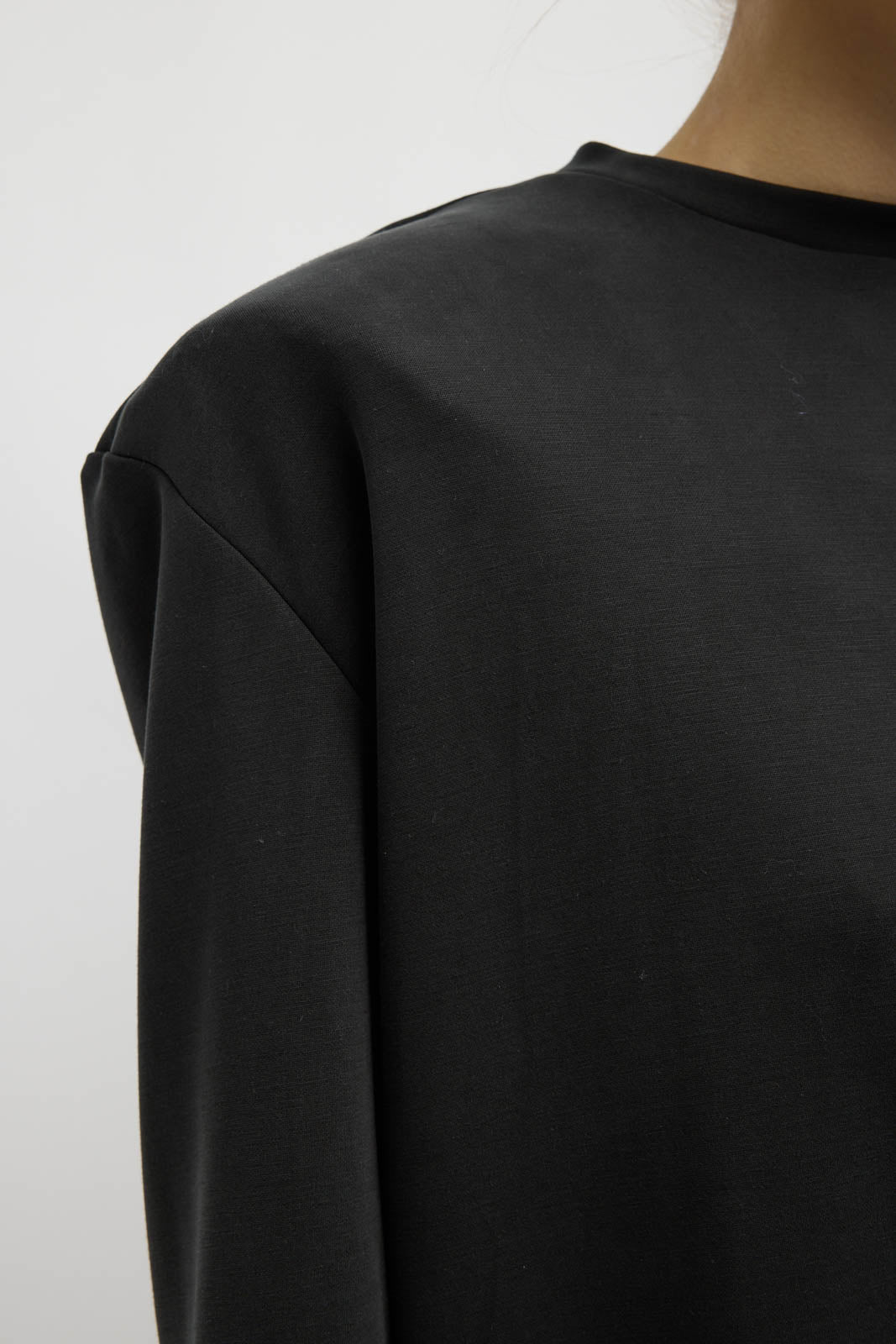 Sweatshirt Feather Weight in Schwarz