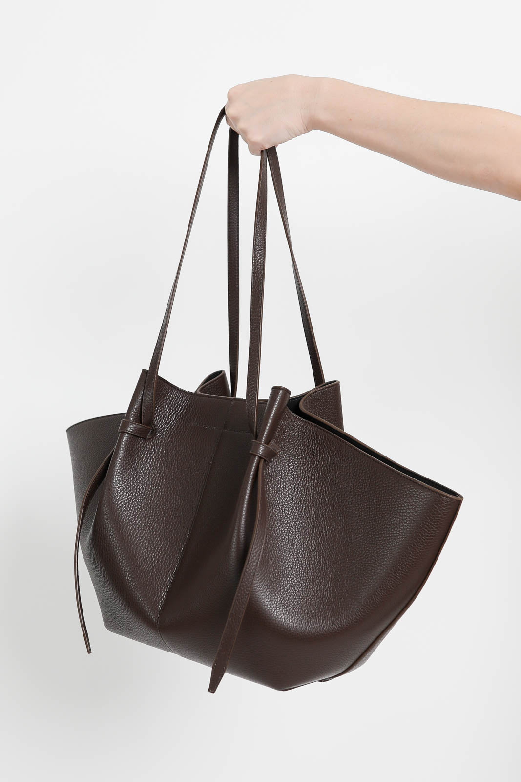 Yuzefi, Tasche Large Mochi in Espresso