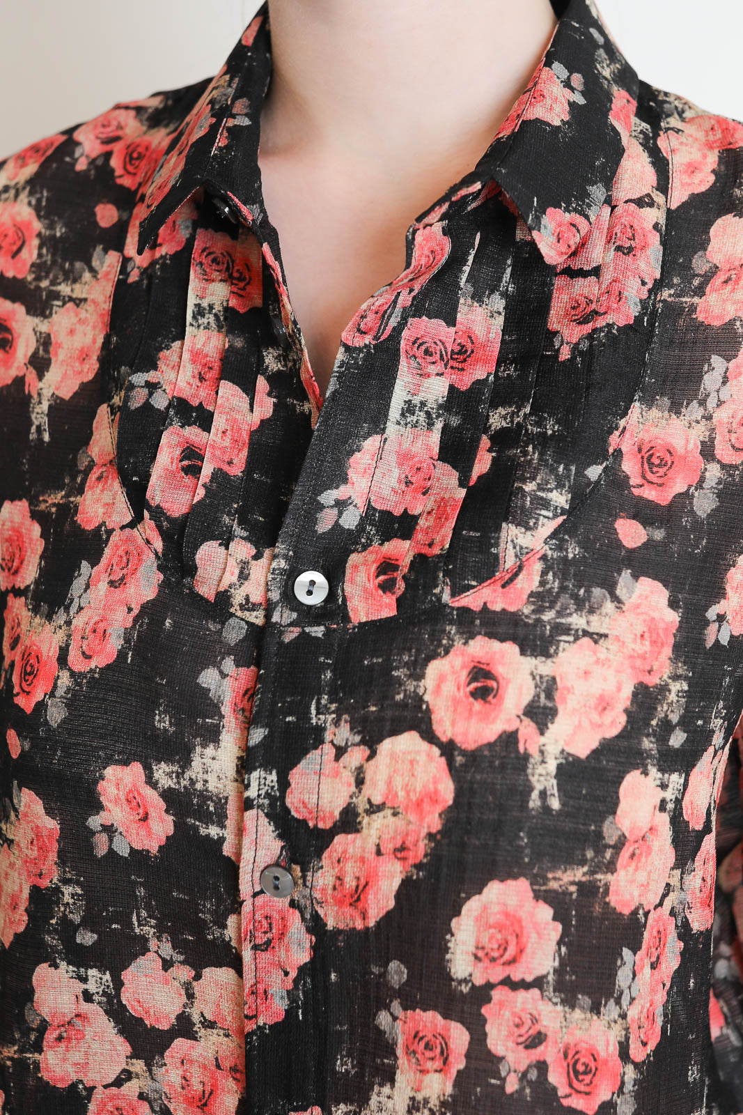 R13, Bluse Pleated Tuxedo in Roses Black