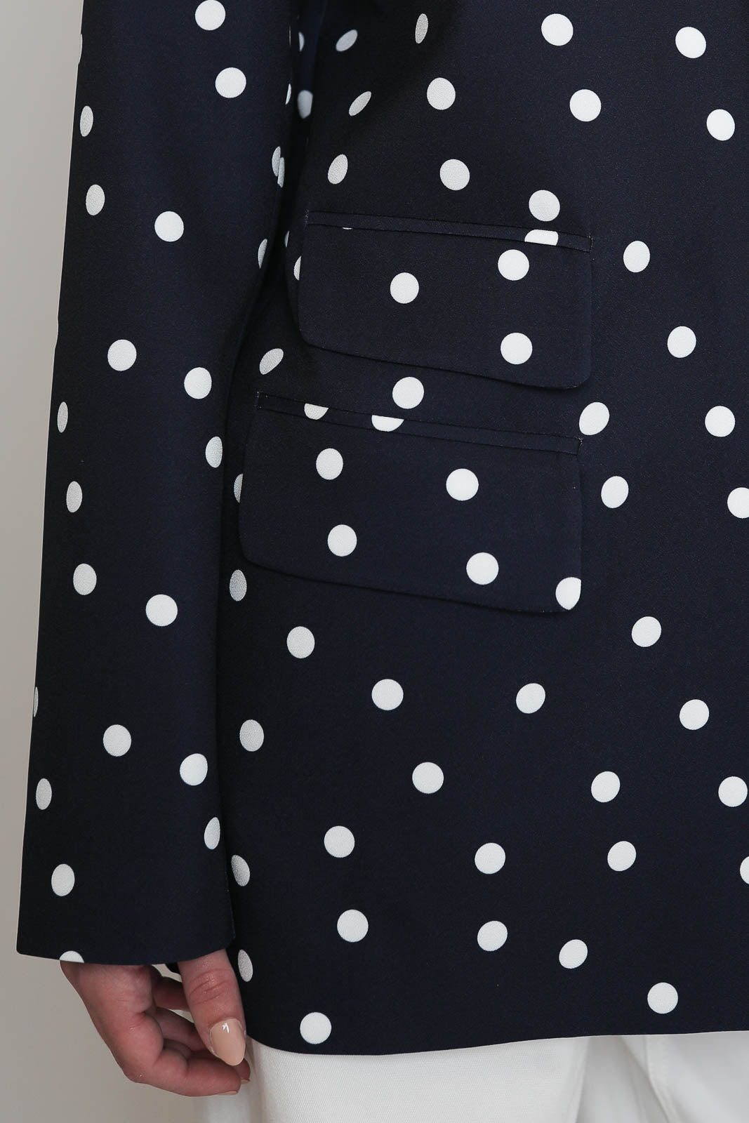 Atelier 1985, Blazer Toni in Tupfen Blau