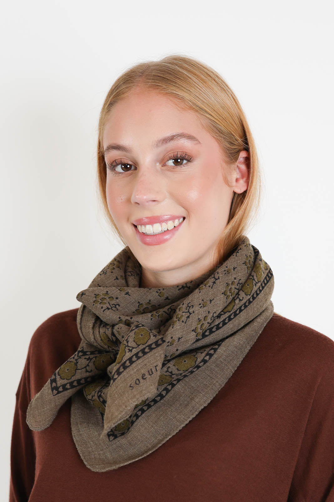 Soeur, Schal Dclassiq in Beige Chine/Kaki