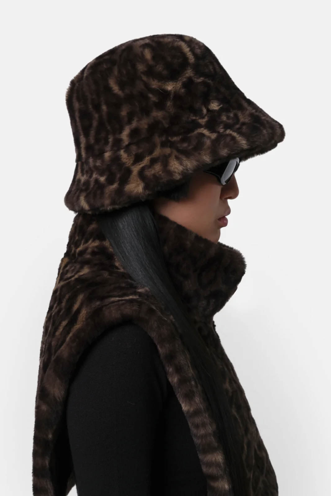 Apparis, Hut Amara Leopard Bucket in Dark Leopard