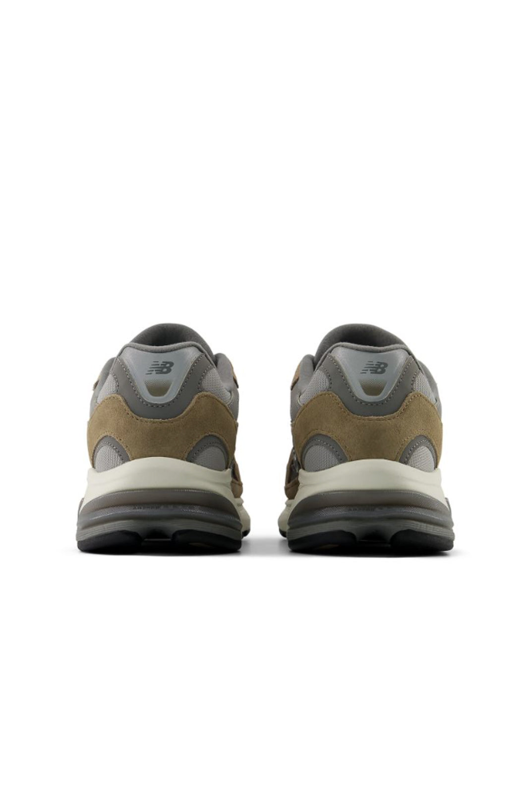 New Balance, Sneakers 2010 in Mushroom/Harbor Grey