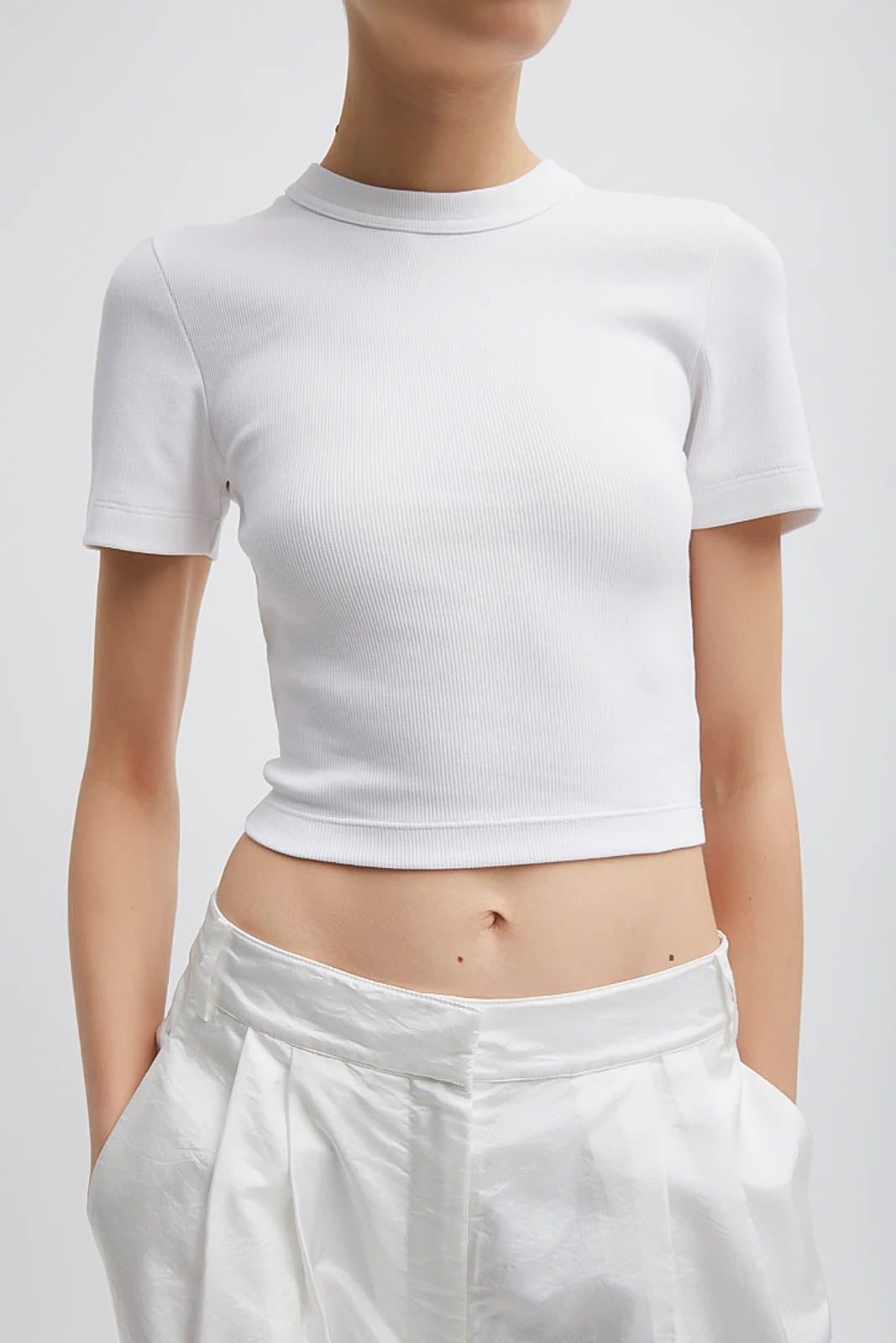 T-Shirt Ribbed Cropped Baby in Weiss