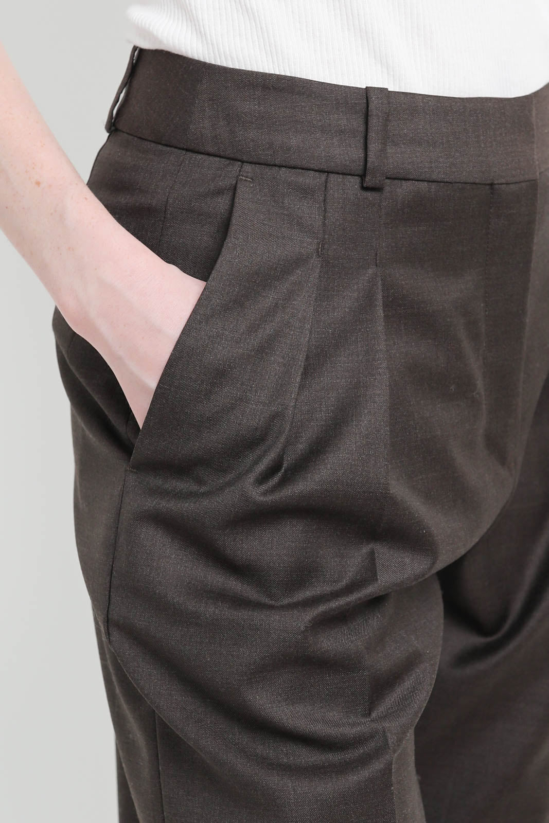 Loulou de Saison, Hose Sbiru in Grizzly