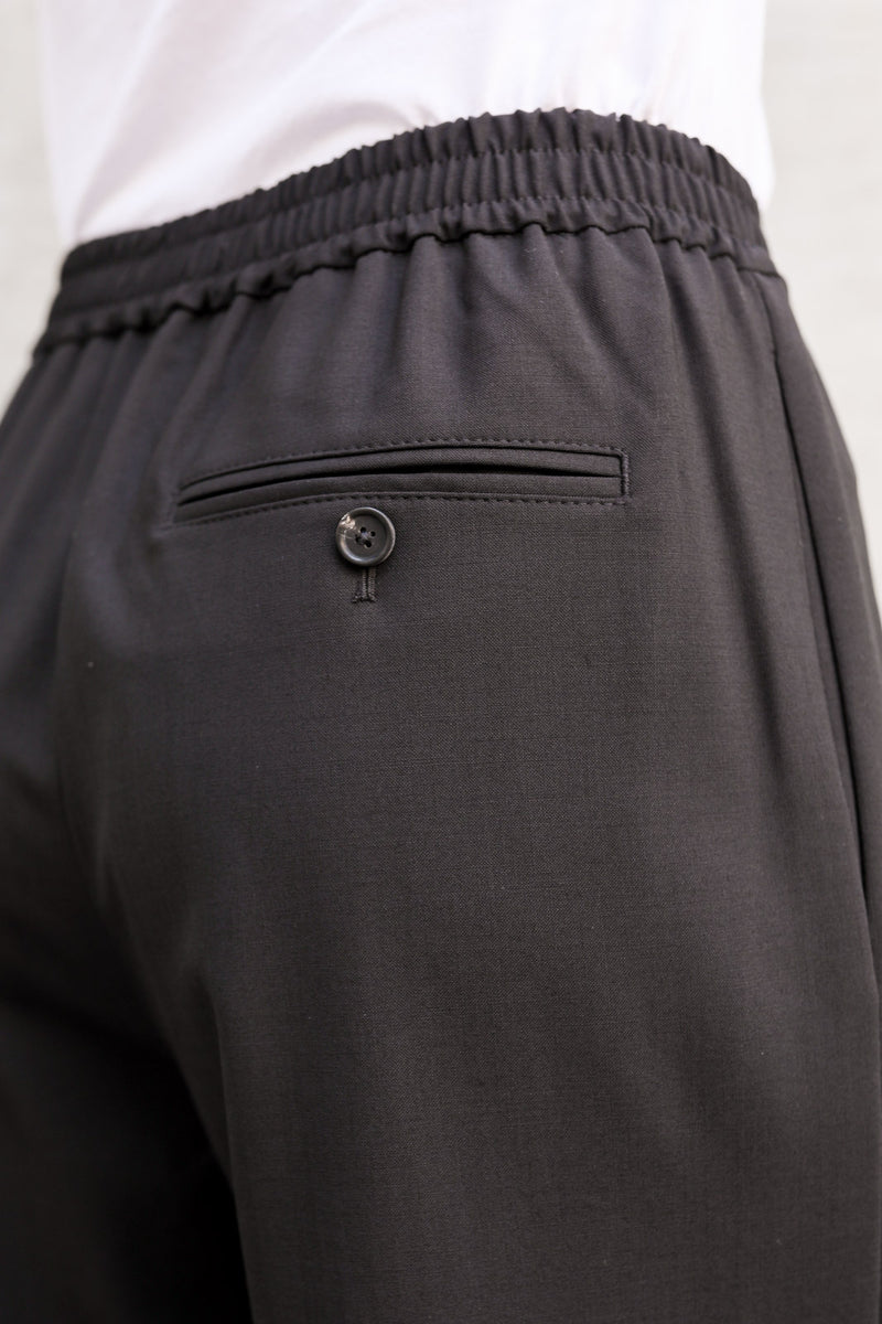 Hose Pleated Pull-On in Schwarz