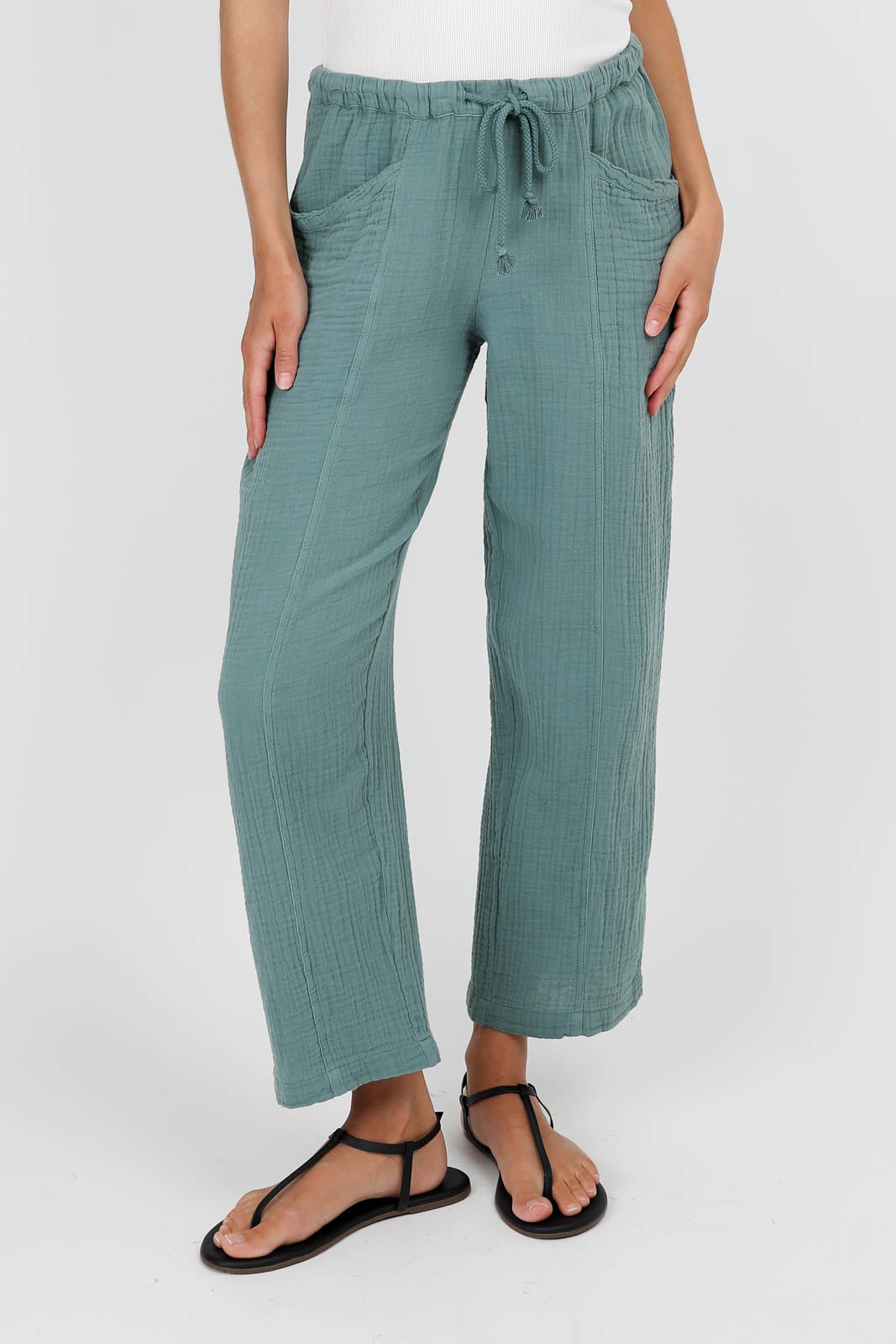 Hose Ozzie in Dusty Sage