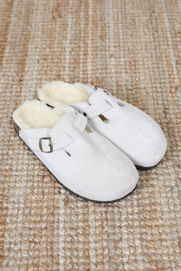 Sandalen mit Fell in Blanc Casse